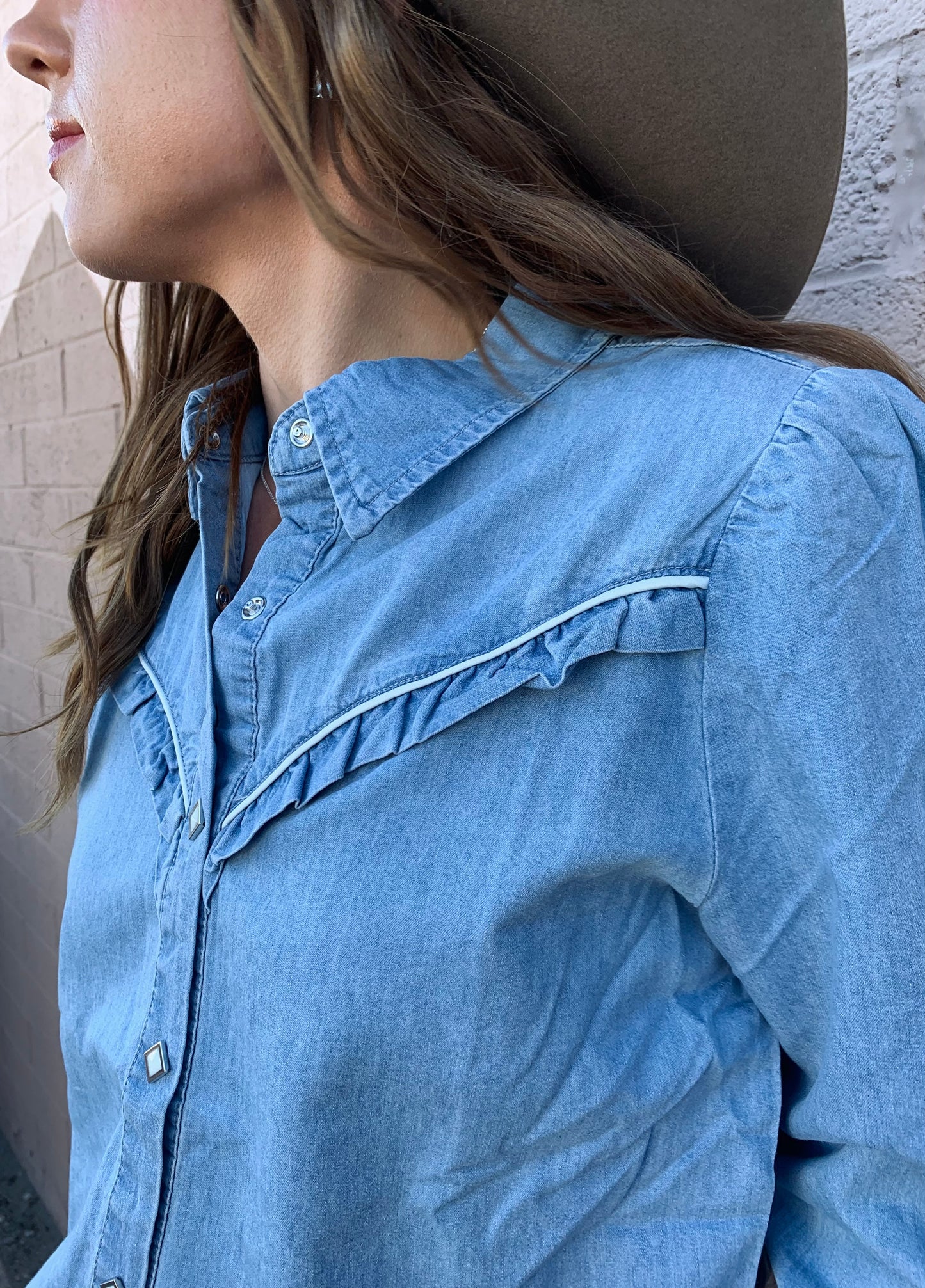 Rowdy Ruffles L/S Denim Top - Light
