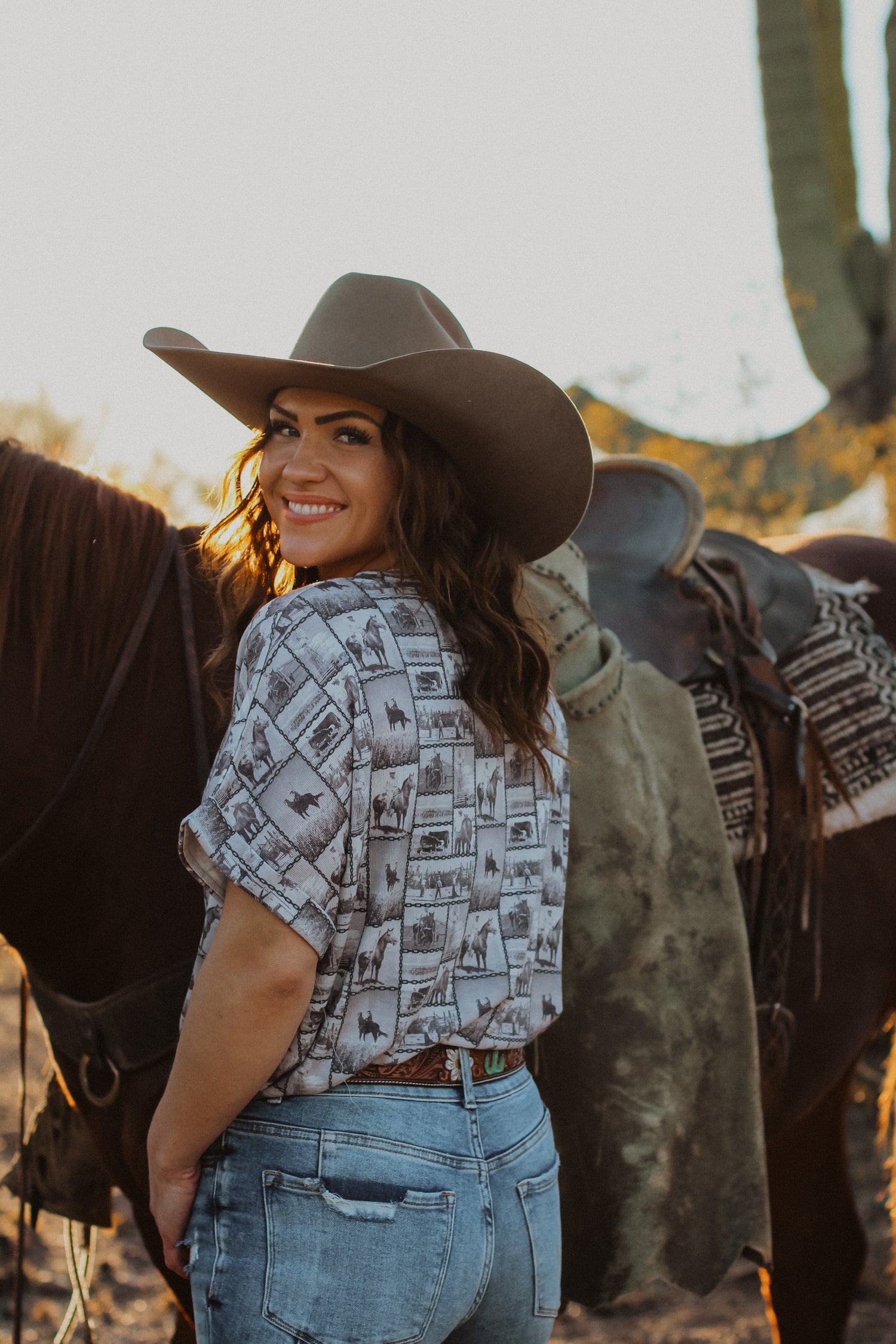 Tops, Bodysuits & Blouses